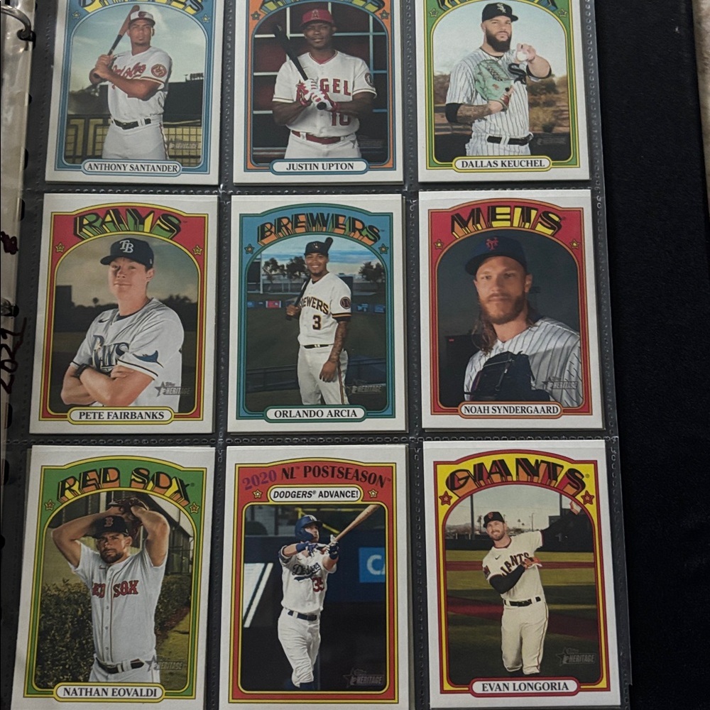 Lot  of 196 -Cards Black Binder of Mix Sport Cards - Picture 13 of 15
